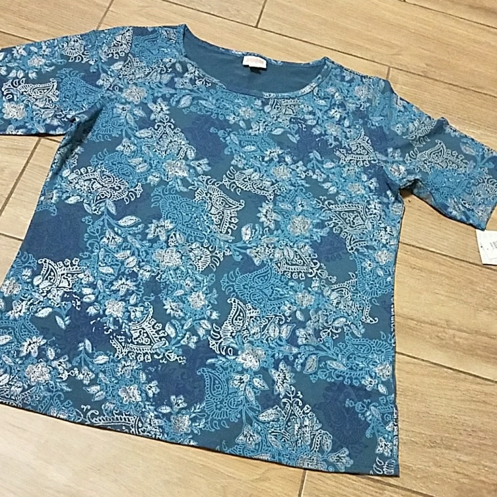 Lularoe Elegant Gigi Fitted top